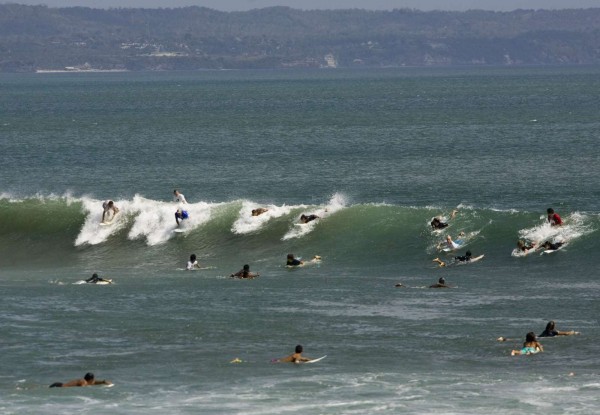 bali surf crowd.jpg